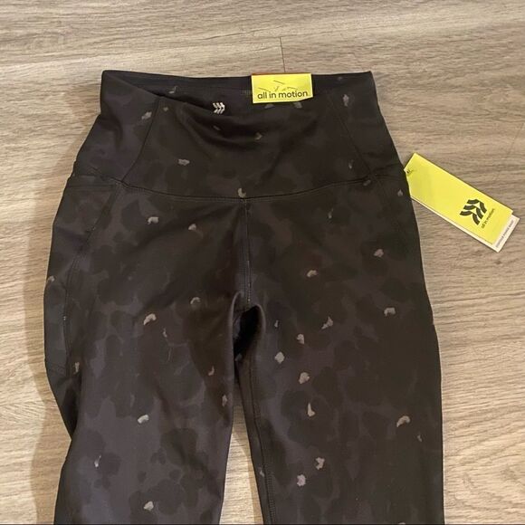 NWT All in Motion black patterned athletic leggings with side pockets xs - Picture 2 of 6